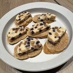 和みの器 N. - ブルーベリーとくるみ、いちじくバターとシナモンパン