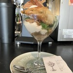 浅煎りコーヒーと自然派ワイン Typica - 