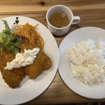 喫茶店 ピノキオ - 料理写真:アジフライ定食　990円