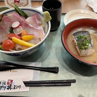 ウミヤマ ショクドウ - 料理写真: