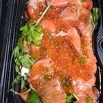 ワインバー マイアーレ - サーモンとイクラのサラダ475g