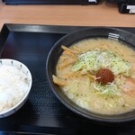 山系無双 烈火 - 辛みそラーメン（味噌）　ごはん（餃子セット）