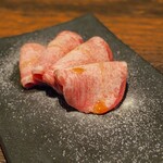 和牛ホルモン一頭買い うしはち 五反田 - 