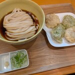 手打ちうどん 上を向いて - 
