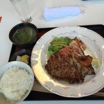 Dainingu Towa - お店の写真と違って、鉄板じゃないよぉぉ´д` ;