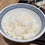 吉野家 - ご飯大盛り、お代わり無料だよ！