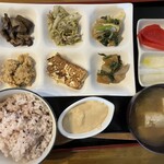 お茶の間 久太郎 - とろろ膳　800円