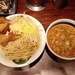 ラーメン 雷 東京本丸店 - 