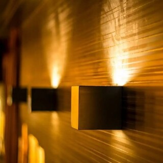 個室でご用意させて頂きます。２名様～ご利用可能でございます。