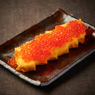 いくらたっぷりだし巻き玉子、よだれ餃子創作和食を多数ご用意◎