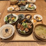 実身美 - 日替わり定食