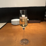 ナオミ オオガキ - グラスシャンパーニュ