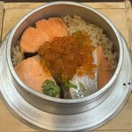 元祖 釜めし春 - 鮭いくら釜めし