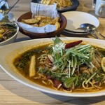 パスリポ - スパイシーポテトも美味しいよ。