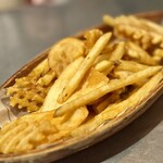 ピッツェリア　アルベリ - ポテ盛り（880円）