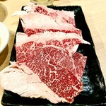 和牛ホルモンとタレ漬け焼肉 壺ほる - 