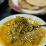 ムムターズレストラン - Kadhi Pakora　1300円 （ナンとサラダ付き）