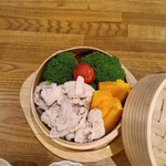 和りゅう - 豚肉と温野菜のせいろ蒸し