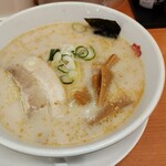 日高屋 - 料理写真:とんこつラーメン。日高屋で一番好きかも