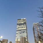 MAISON MARUNOUCHI - 銀座方面から