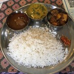 インド料理 パリワル - 3種類の特殊なカレーナンライスセット