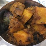 インド料理 パリワル - ドライタイプの野菜カレー(じゃがいも＆ナス)もあって嬉しい♪