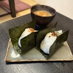 三代目 まる天 - おにぎり 梅 おかか 味噌汁