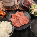 元氣七輪焼肉 牛繁 - 