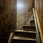 三日月 - 店舗奥階段