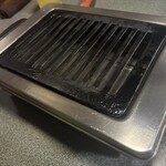 三日月 - 鉄板は昔風のガス