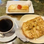 はまもとコーヒー - モーニングセットとアーモンドトースト