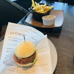 DINING & BAR TABLE 9 TOKYO - 