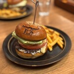 ブラッカウズ - スマッシュバーガー（シングルパティ）＋レタス
