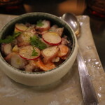 L'Ardoise - タコ、エビ、鯛のセビーチェ、ココナッツミルク、コリアンダー、生姜、アボカド添え