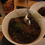 L'Ardoise - ビーフ・ブルギニヨン、クリームソースとコンテチーズのペンネ