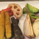 鉄板焼とワイン COCOLO - おまかせ季節の焼き野菜盛り合わせ～バーニャカウダーソース添え～