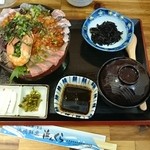 Hamasaki Sengyo Hamankura - 海鮮丼：1,650円