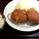 とんかつ坂井精肉店 - メンチかつ定食680円