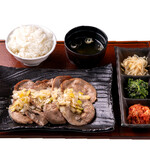 肉丼 やまと - 