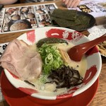 熟成豚骨ラーメン専門 一番軒 - 料理写真: