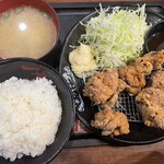 伝説のすた丼屋 - 