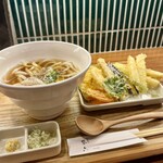切麦や 甚六 - 