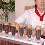 クラブハリエ 日牟禮カフェ - 茶葉の説明