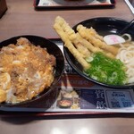 資さんうどん 羽曳野店 - 夢のようなコラボ！