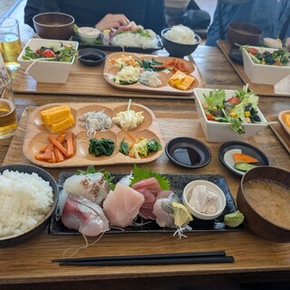 美味物問屋 うれしたのし屋_0