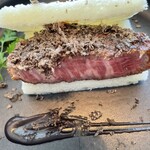 야키니쿠 우시고로 긴자점 - 和牛とトリュフのフィレカツサンド