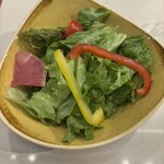 デリリウムカフェ 銀座 - もう少し小さく千切って欲しかったセットサラダ　別料金