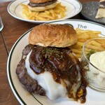 The Caaap Burger - 