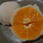 五十鈴茶屋 - みかん大福（３００円）