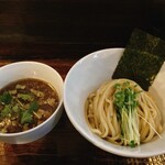 中華そば 幻六 - 醤油つけそば。

ハマりにハマっているつけそば(*≧艸≦)
百名店だし期待が高まる〜♪
ほぼ待ち時間無しで入店できた。